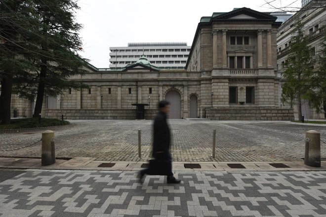 Bank of Japan Holds Steady After Abes Package Helps Brighten Outlook – المضارب العربي