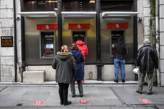 TURKEY-POLITICS-ECONOMY-EXCHANGE-BANK – المضارب العربي